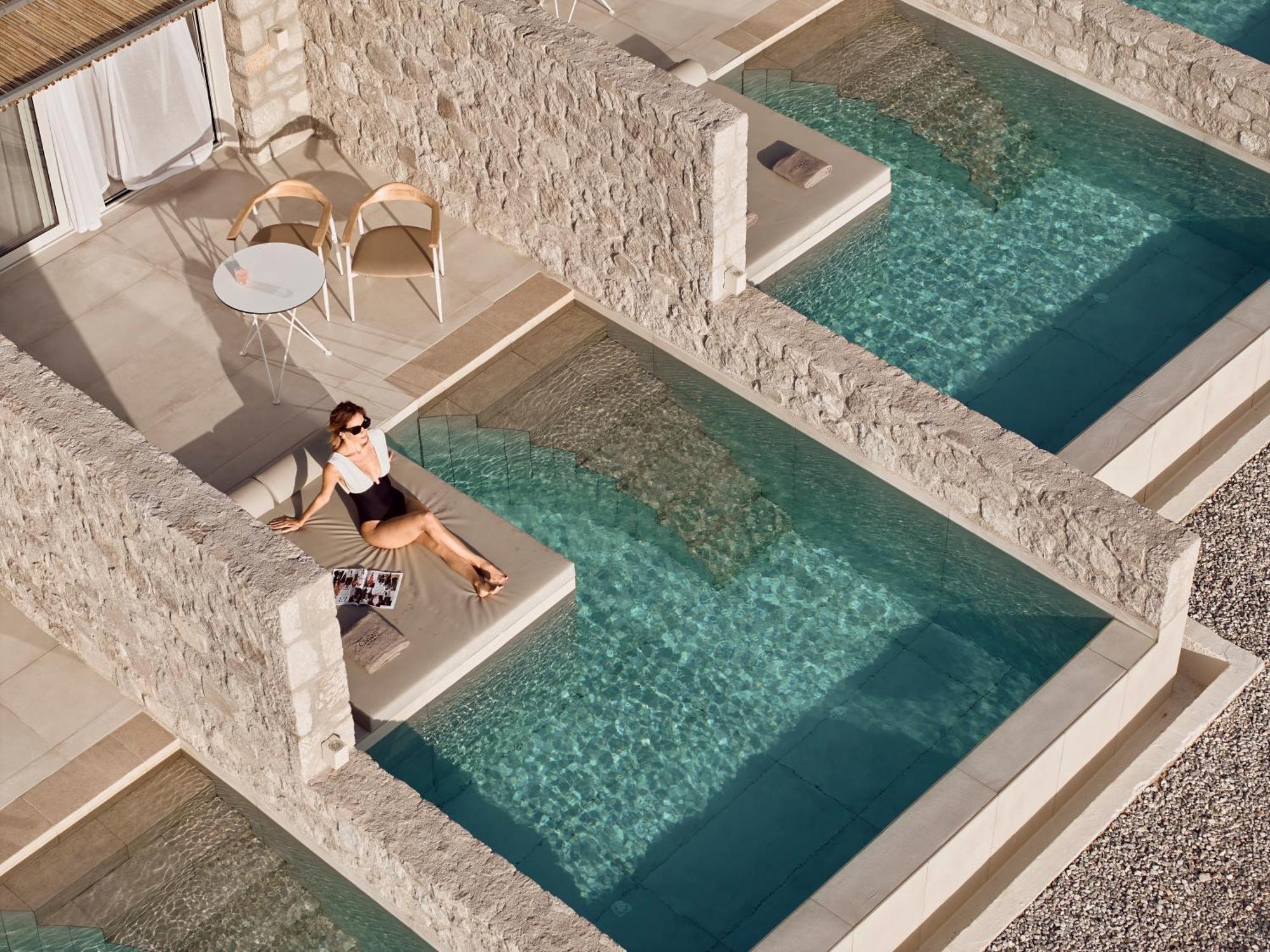 Civitas Milos Adamantas  Exterior photo